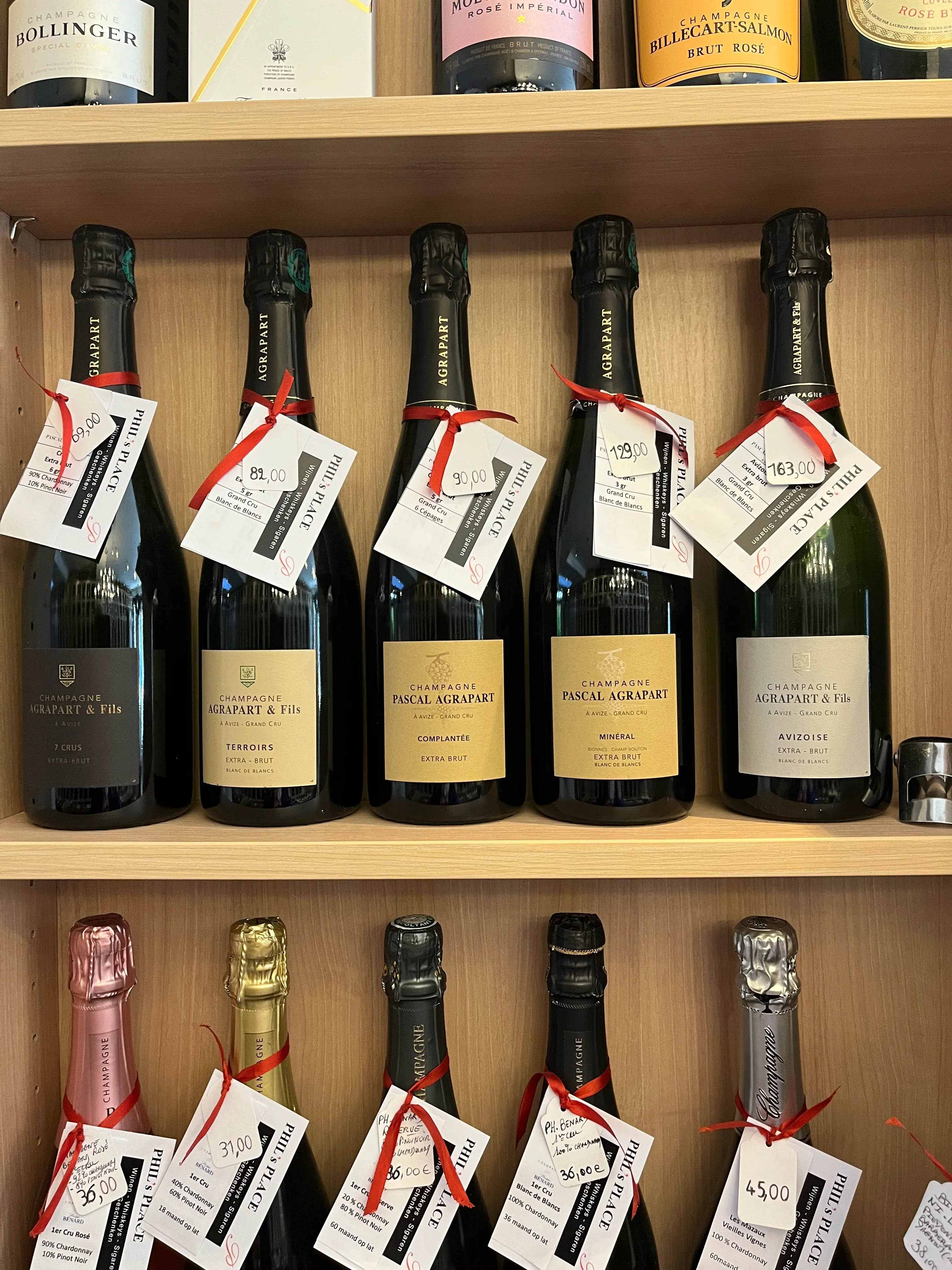 Phil's Place champagne